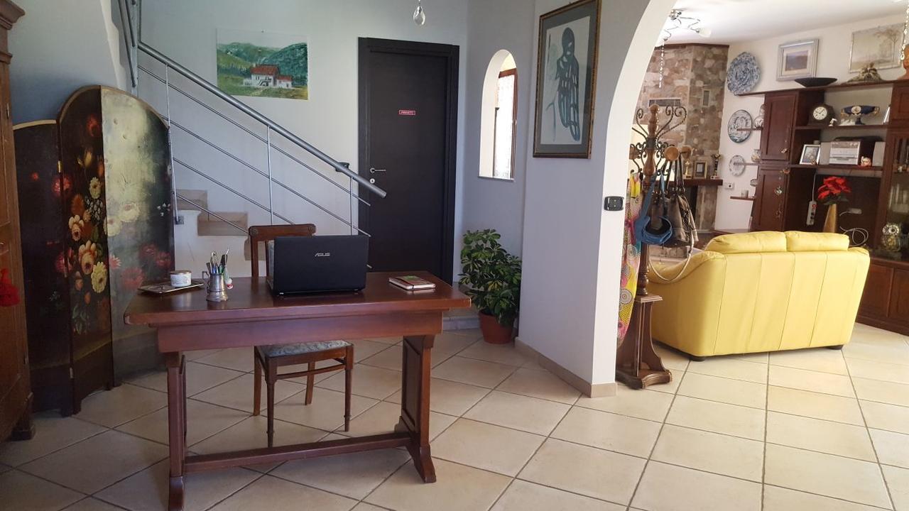 B&B La Taverna Degli Angeli Vezzi Portio Zewnętrze zdjęcie