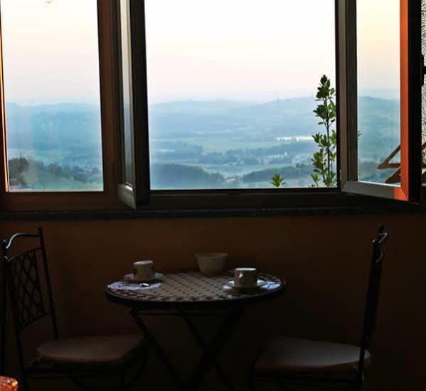 B&B La Taverna Degli Angeli Vezzi Portio Zewnętrze zdjęcie